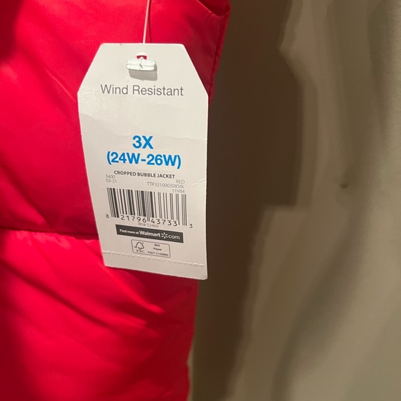 NWT- womens plus - 3X puffer coat red - Picture 2 of 3
